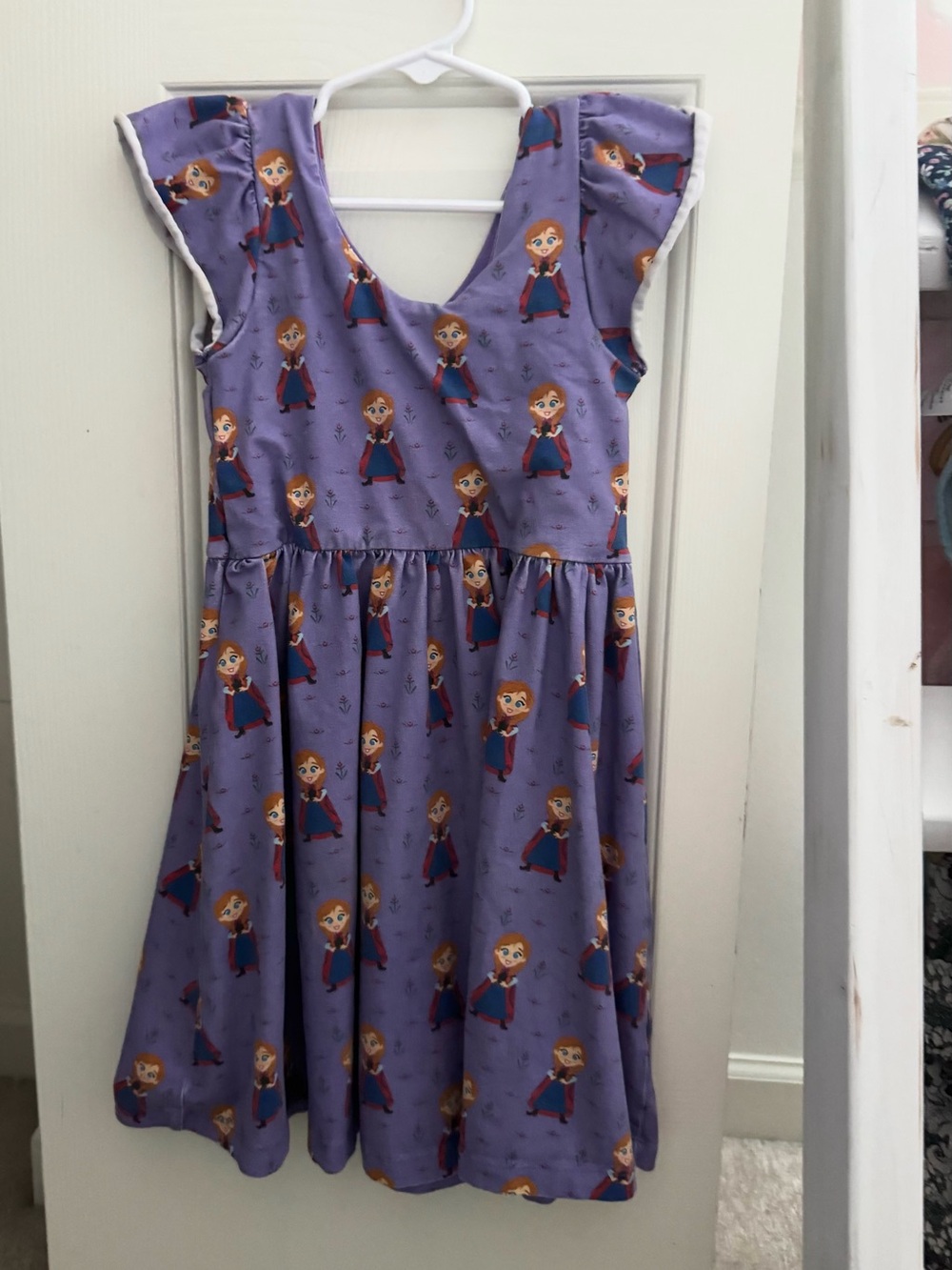 Girls' Purple Character Print Flutter Sleeve Dress